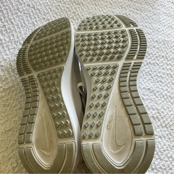 Nike Structure 25 Road Running Shoes White Metallic Silver Size 9 Women's - Picture 12 of 15